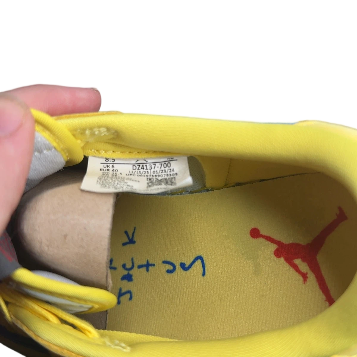 Jordan 1 Retro Low OG SP Travis Scott Canary (Size 7)