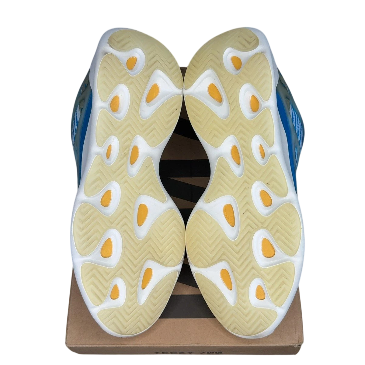 adidas Yeezy 700 V3 Arzareth 12.5 (Pre-Owned)