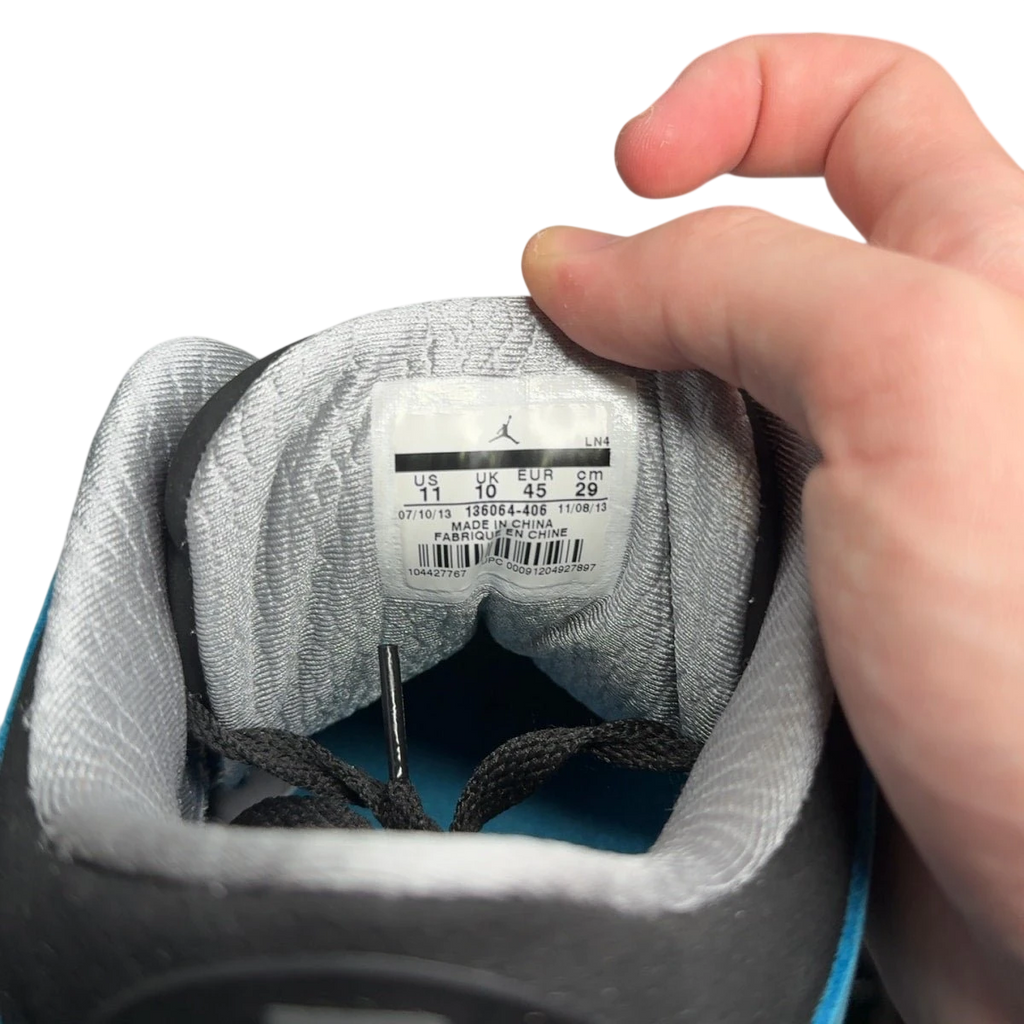 Jordan 3 Retro Powder Blue (Size 11)