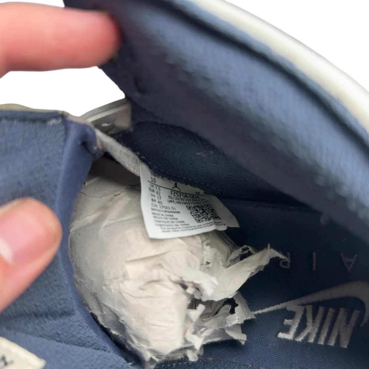 Jordan 5 Retro A Ma Maniére Dawn (Size 8.5)