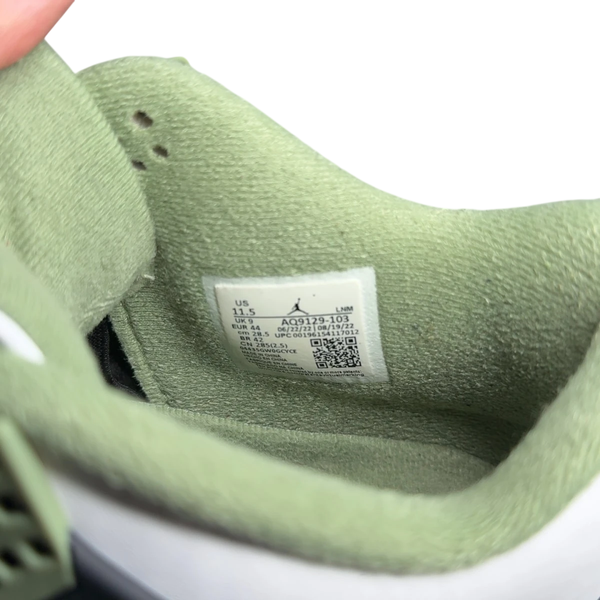 Jordan 4 Retro Seafoam (Size 10)